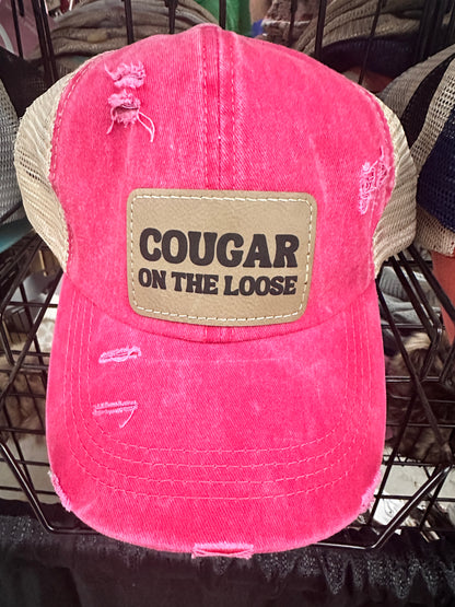 Cougar On The Loose Women's Criss Cross hat