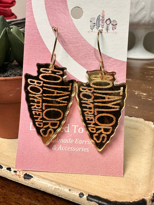 Go Taylor's Boyfriend Arrowhead Engraved Dangle Earrings